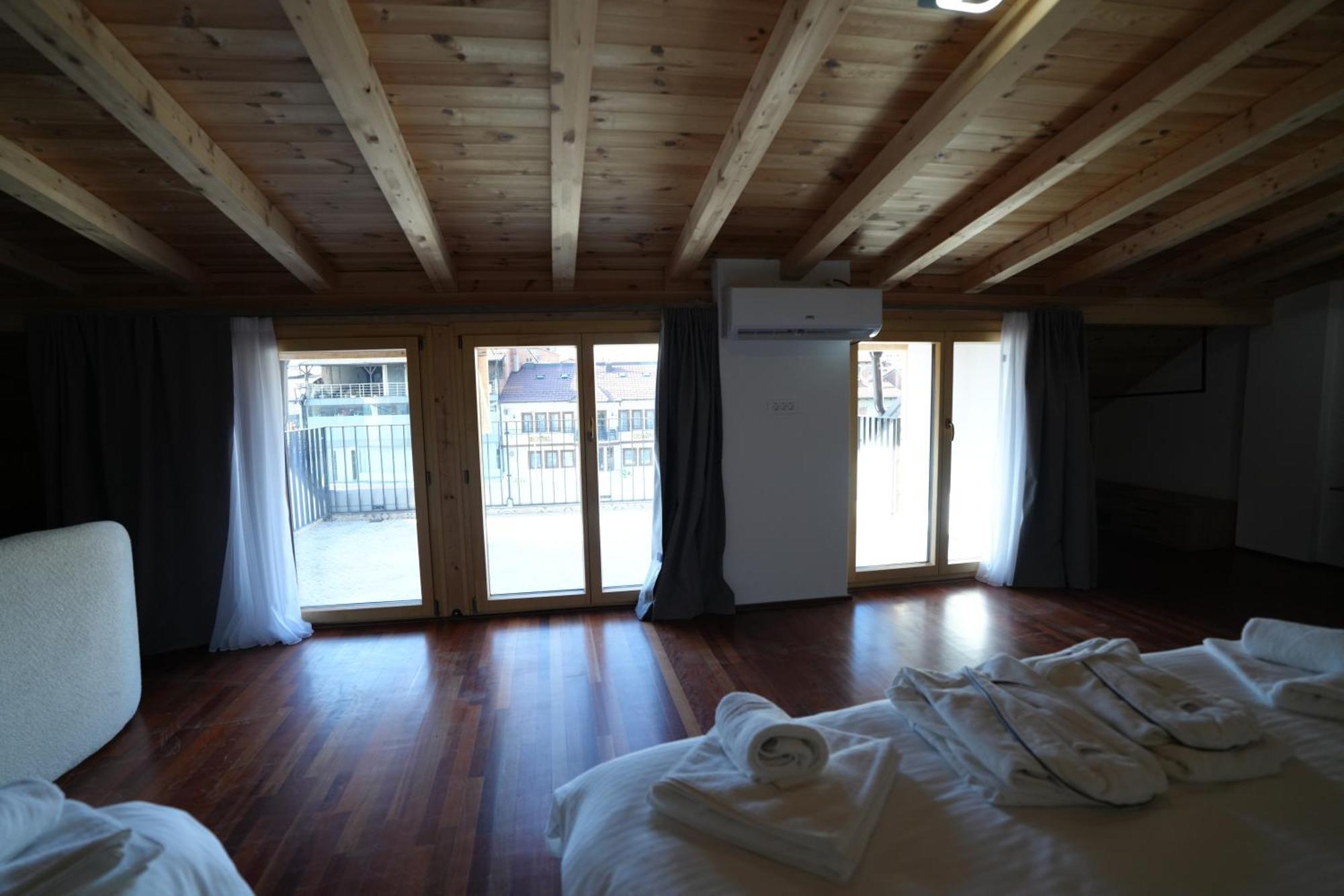 Biond Hotel Призрен Екстериор снимка