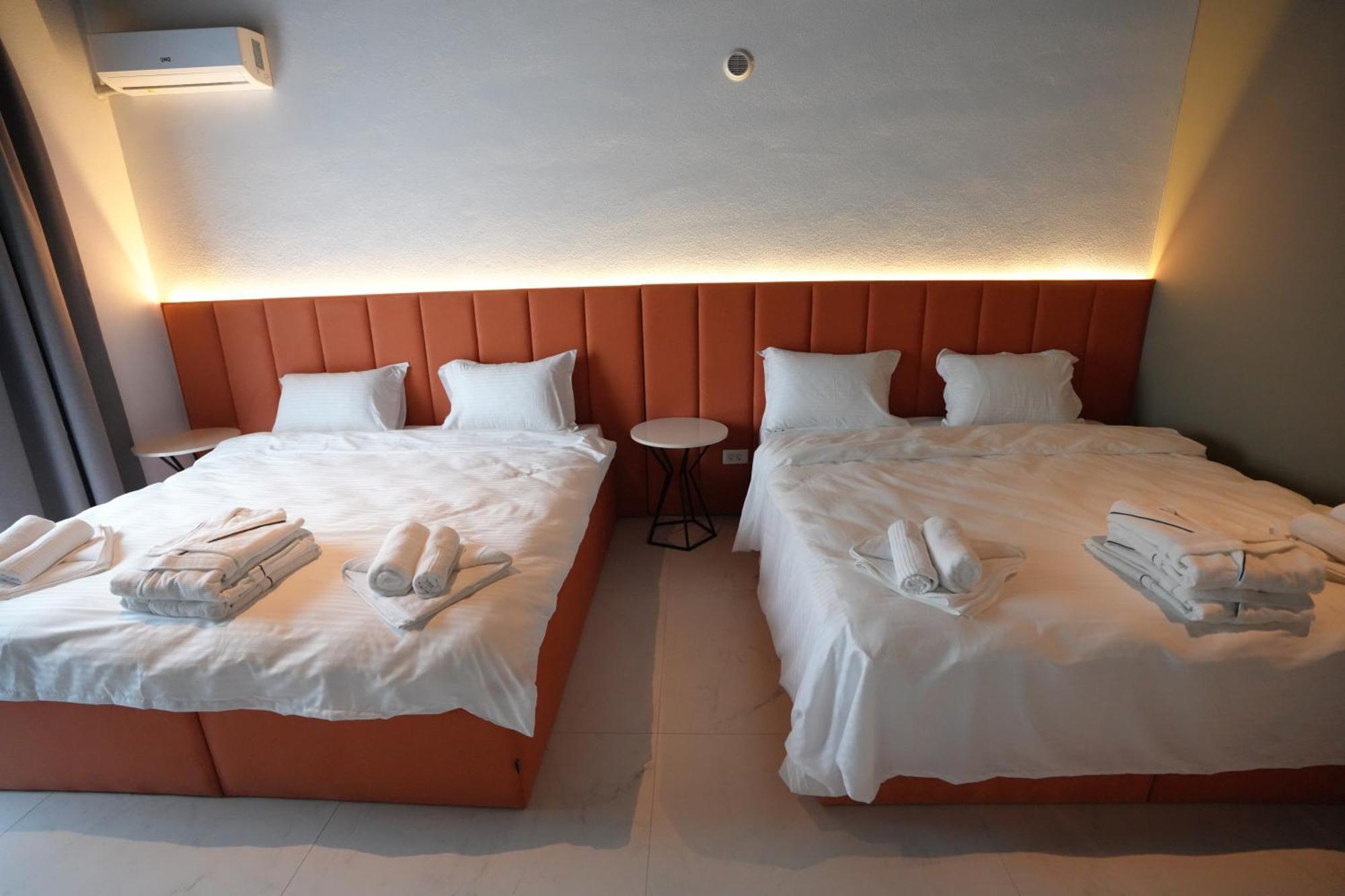 Biond Hotel Призрен Екстериор снимка