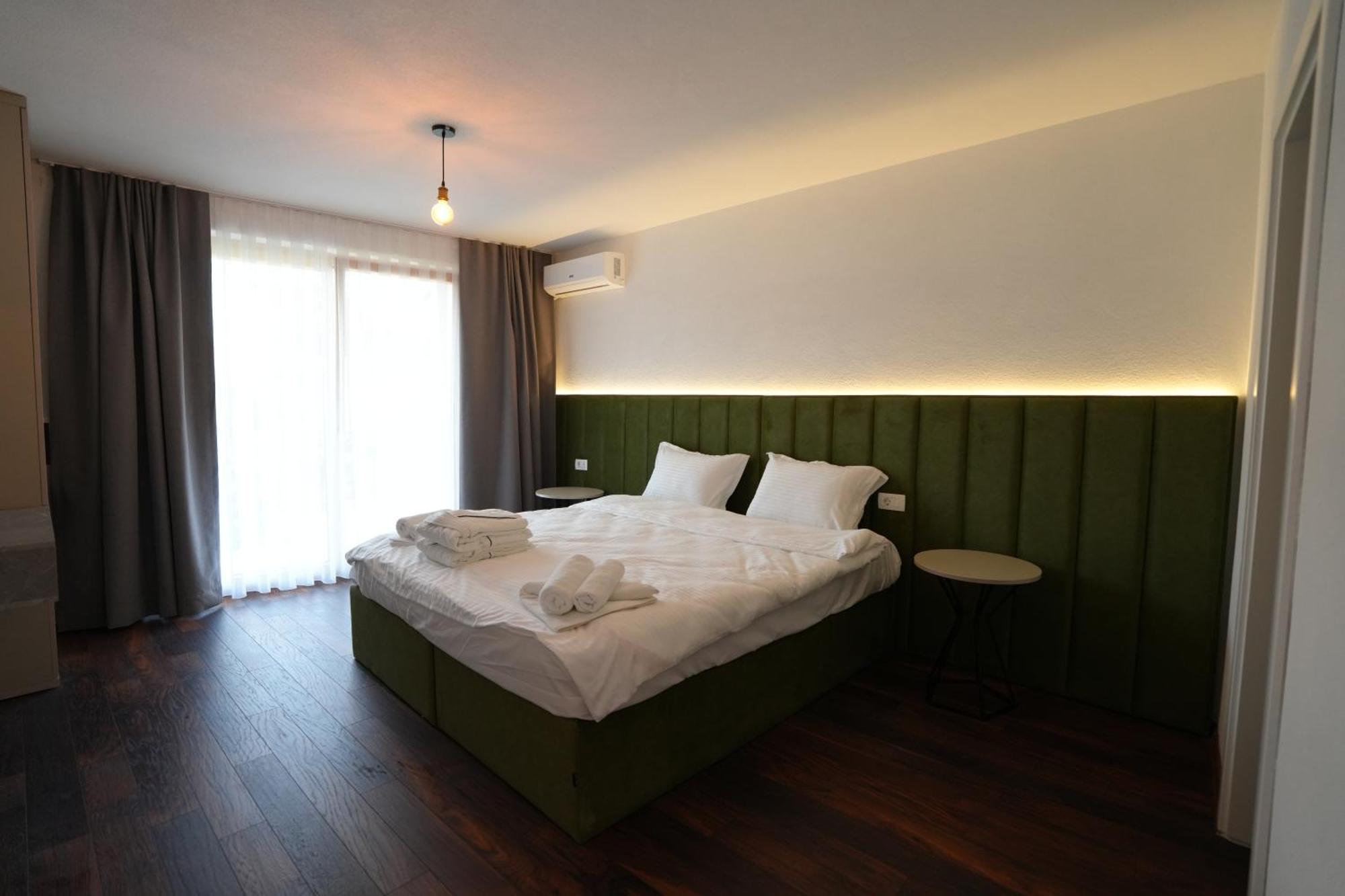 Biond Hotel Призрен Екстериор снимка
